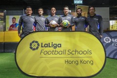 西甲联赛焦点战：马竞阿尔瓦雷斯绝杀塞尔塔，领跑积分榜